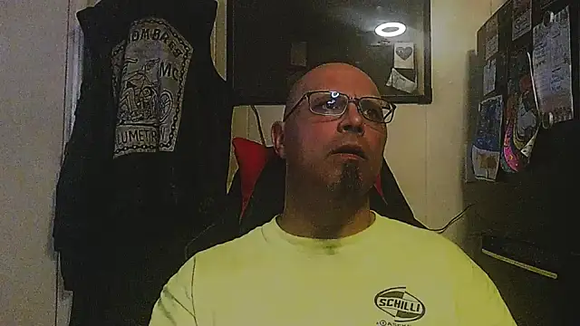 KrazyLegz online show from September 2025 11:22:02 PM