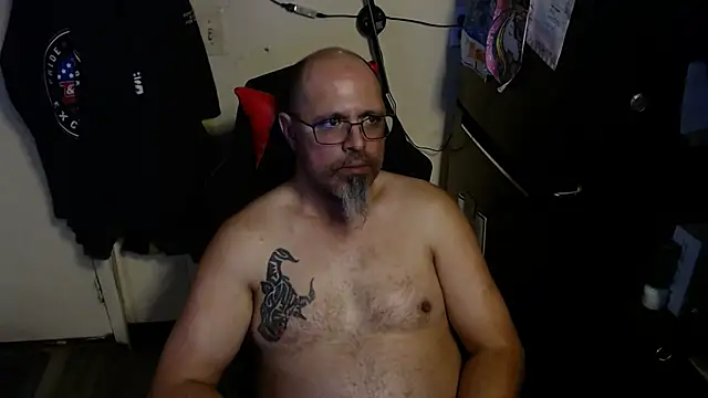 KrazyLegz online show from April 2026 10:50:02 PM