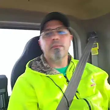 KrazyLegz online show from October 2025 01:56:02 PM