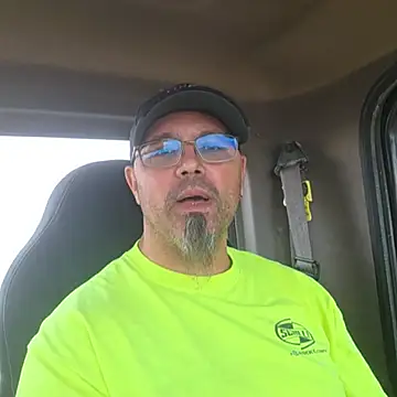 KrazyLegz online show from October 2025 01:57:02 PM