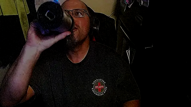 KrazyLegz online show from November 2025 10:14:01 PM