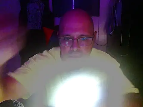 KrazyLegz online show from September 2025 12:53:01 AM