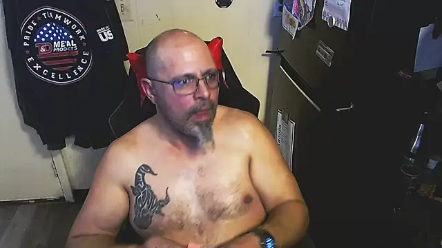 KrazyLegz online show from February 2026 10:21:02 PM