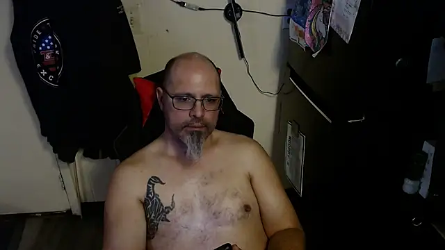 KrazyLegz online show from April 2026 12:45:01 PM