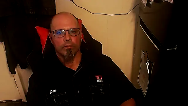 KrazyLegz online show from October 2025 09:03:01 PM