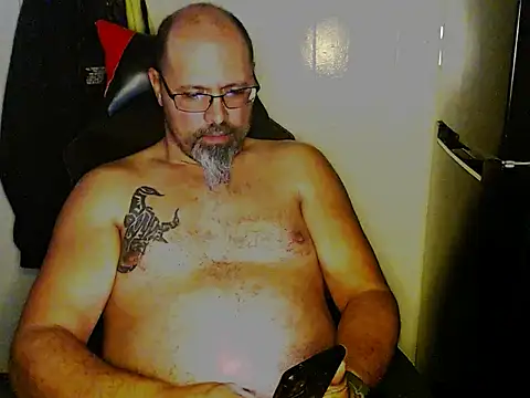 KrazyLegz online show from December 2024 08:00:02 PM