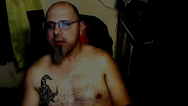 KrazyLegz online show from November 2025 04:46:01 AM