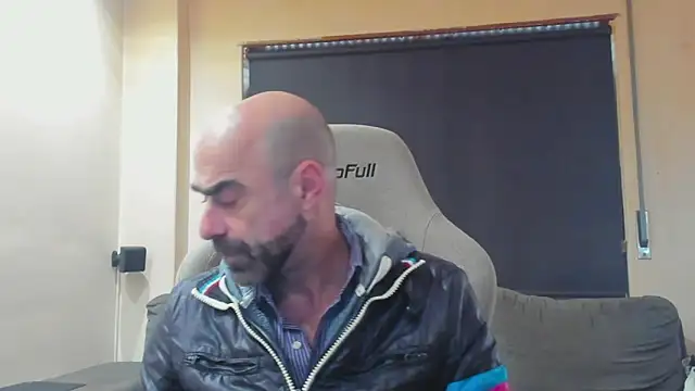 Snapshot of Bicopflirt chatting on February 2026 02:13:02 PM Bicopflirt online show from February 2026 02:13:02 PM