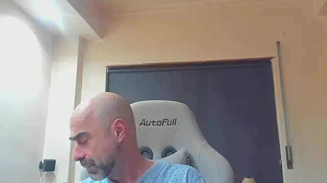 Bicopflirt online show from December 2025 01:28:01 AM