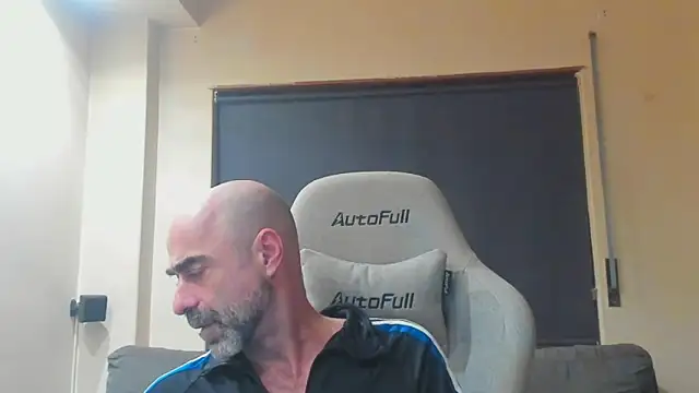 Snapshot of Bicopflirt chatting on February 2026 12:41:01 AM Bicopflirt online show from February 2026 12:41:01 AM