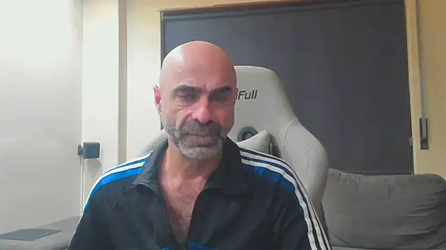 Snapshot of Bicopflirt chatting on February 2026 01:48:02 AM Bicopflirt online show from February 2026 01:48:02 AM