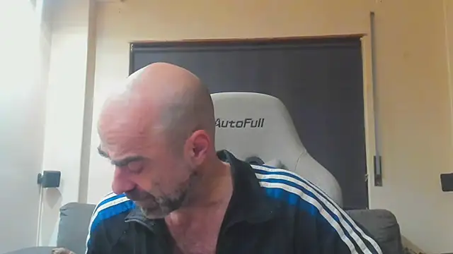 Bicopflirt online show from November 2025 12:37:01 AM