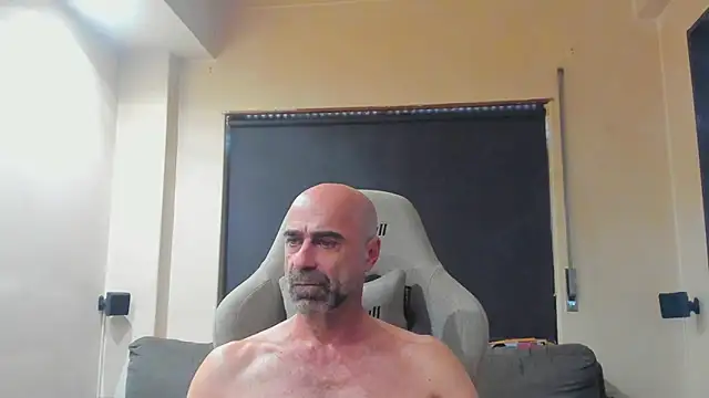 Snapshot of Bicopflirt chatting on September 2025 03:18:01 PM Bicopflirt online show from September 2025 03:18:01 PM