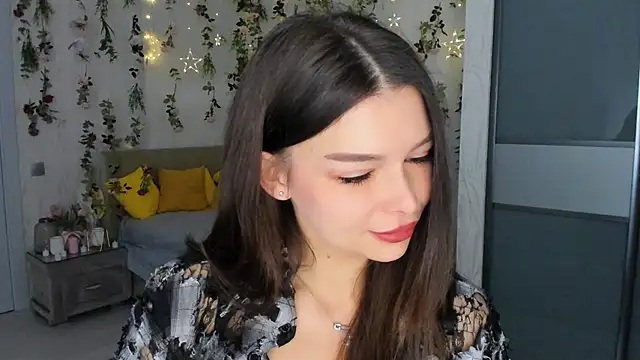 ContinentOfTranquility online show from November 2025 01:04:02 AM