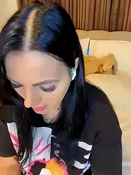 ReiyaRey online show from May 2026 10:06:02 PM