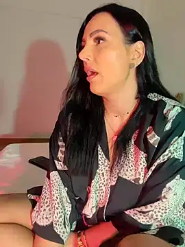 ReiyaRey online show from April 2026 10:04:01 PM