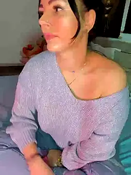 ReiyaRey online show from February 2026 09:53:01 PM