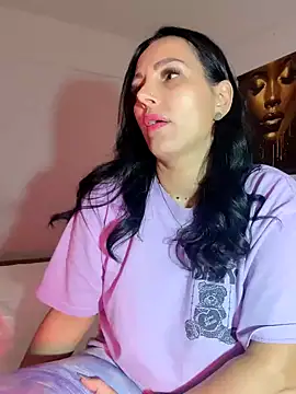 ReiyaRey online show from April 2026 07:51:01 PM