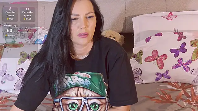 ReiyaRey online show from March 2026 11:38:01 PM