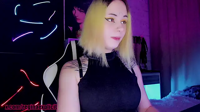 snake  bites online show from October 2025 09:18:02 PM
