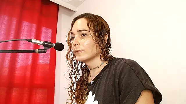 Snapshot of Catnessa chatting on October 2025 10:33:02 PM Catnessa online show from October 2025 10:33:02 PM