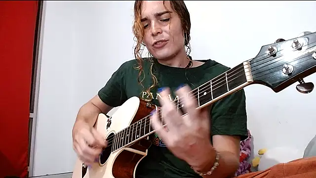 Snapshot of Catnessa chatting on December 2025 01:06:02 AM Catnessa online show from December 2025 01:06:02 AM