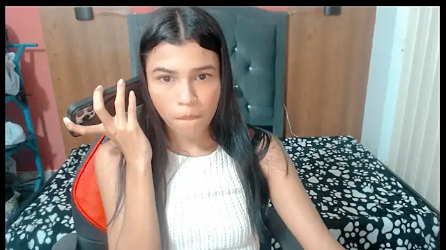 lyanamerry0 online show from October 2025 08:45:01 PM