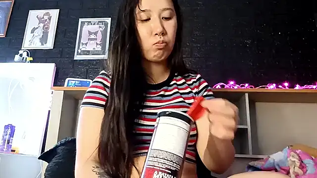 Snapshot of Japabaixinha chatting on November 2025 09:09:01 PM Japabaixinha online show from November 2025 09:09:01 PM