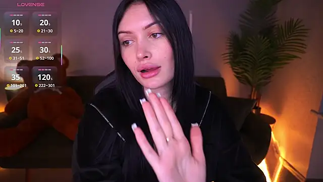 Snapshot of MilaSecrett chatting on December 2025 02:22:02 PM MilaSecrett online show from December 2025 02:22:02 PM