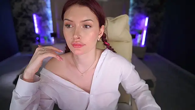 Snapshot of MilaSecrett chatting on March 2025 01:29:01 PM MilaSecrett online show from March 2025 01:29:01 PM
