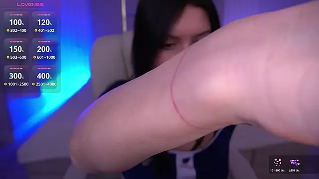 Snapshot of MilaSecrett chatting on October 2025 02:04:01 PM MilaSecrett online show from October 2025 02:04:01 PM