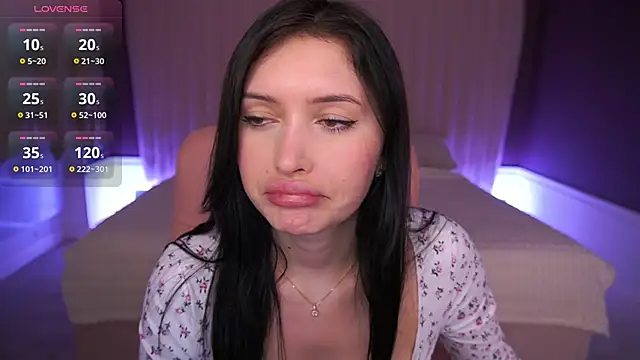 Snapshot of MilaSecrett chatting on October 2025 02:17:02 PM MilaSecrett online show from October 2025 02:17:02 PM