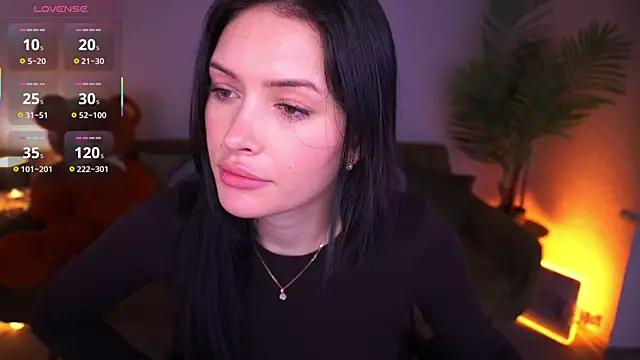 Snapshot of MilaSecrett chatting on December 2025 02:21:02 PM MilaSecrett online show from December 2025 02:21:02 PM