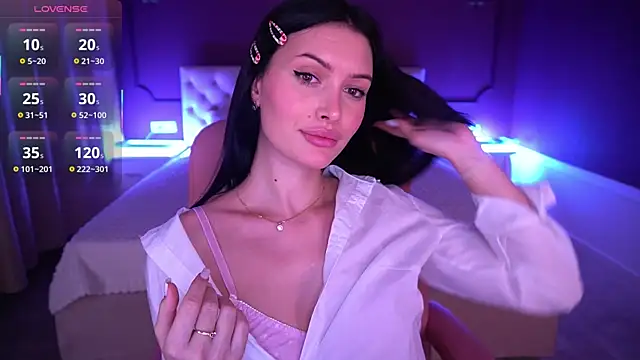 Snapshot of MilaSecrett chatting on December 2025 02:27:02 PM MilaSecrett online show from December 2025 02:27:02 PM