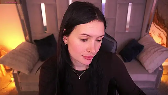 Snapshot of MilaSecrett chatting on December 2025 02:45:01 PM MilaSecrett online show from December 2025 02:45:01 PM