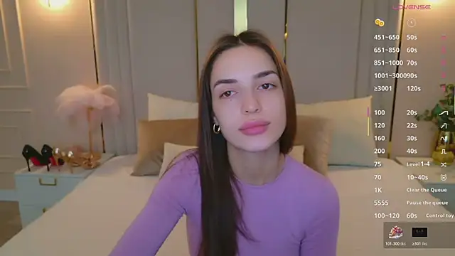 BellaHalles online show from December 2025 05:40:02 AM