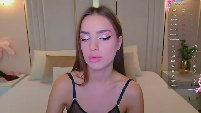 BellaHalles online show from November 2025 06:17:02 AM