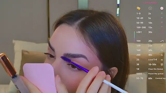 BellaHalles online show from April 2026 05:53:01 AM