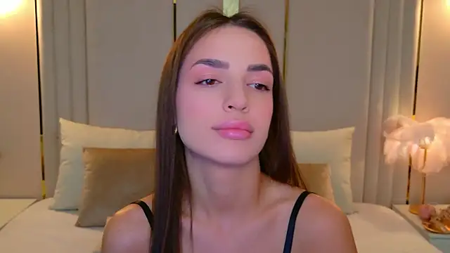 BellaHalles online show from December 2025 05:31:02 AM