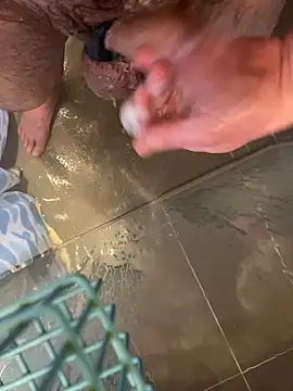 Snapshot of LivingLegend1978 chatting on February 2026 09:05:02 AM LivingLegend1978 online show from February 2026 09:05:02 AM