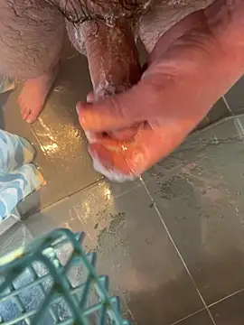 LivingLegend1978 online show from April 2026 09:21:02 AM