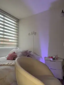 keilelewis online show from April 2026 08:42:02 PM