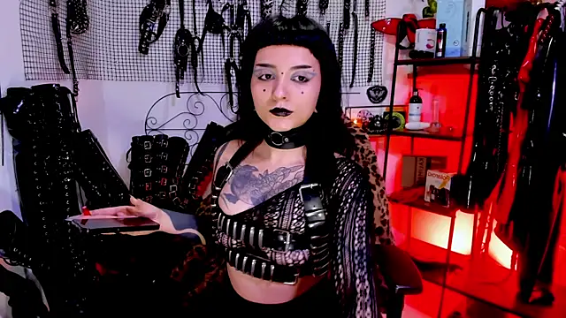 Agatha BDSM online show from October 2025 08:24:01 PM