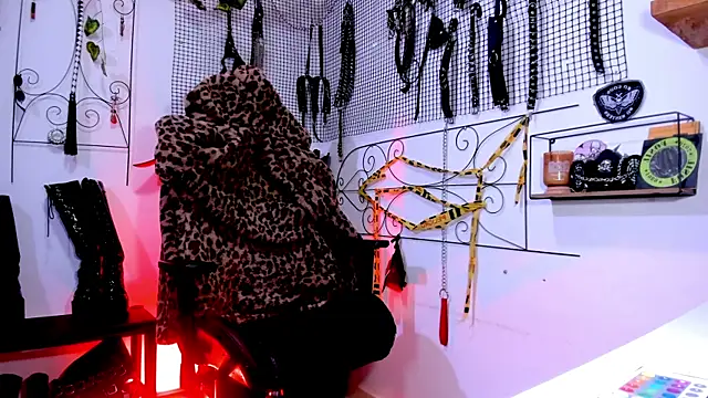 Snapshot of Agatha_BDSM chatting on November 2025 07:40:02 PM Agatha BDSM online show from November 2025 07:40:02 PM