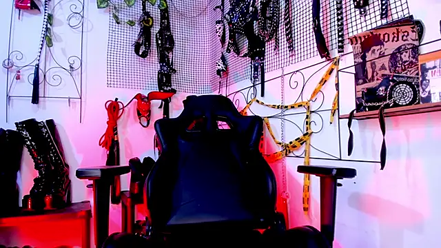 Agatha BDSM online show from February 2026 08:27:02 PM