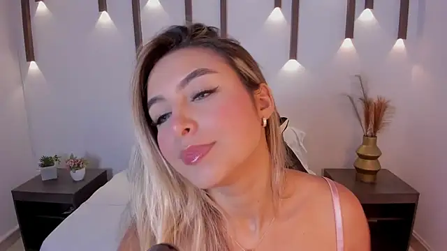 bella1207 online show from November 2025 02:37:01 AM