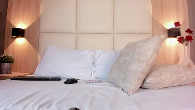 bella1207 online show from December 2025 07:18:02 PM