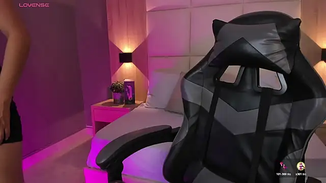 bella1207 online show from October 2025 07:15:02 PM