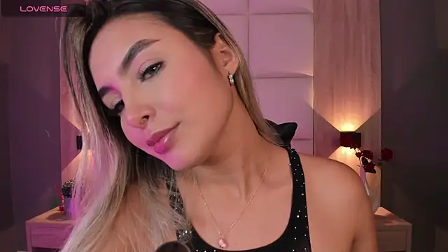 bella1207 online show from October 2025 07:04:02 PM
