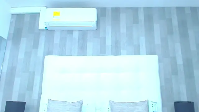 LeahMillerr online show from November 2025 12:49:01 PM